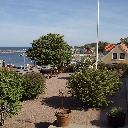 Hotel Kysten 2*